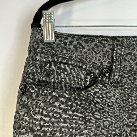 Guess Grey Leopard Print Bejeweled Power Skinny Jeans - Picture 3 of 12